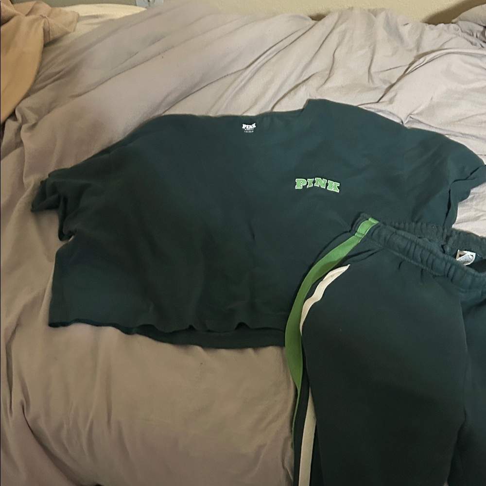 PINK Victoria's Secret Green Lounge Set